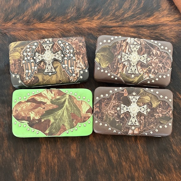 Camouflage Cross and Wing Wallets - Picture 1 of 2